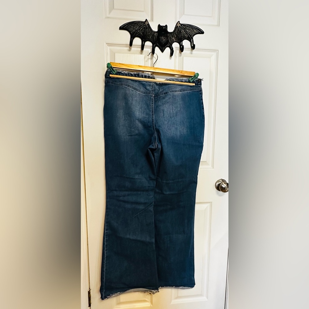 Wild Fable V front jeans size 16 - Picture 2 of 8